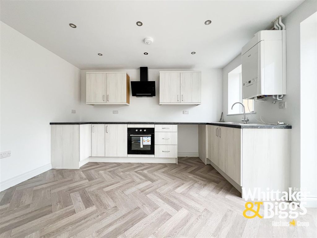 Property photo 3 of 17 Kitchen Diner