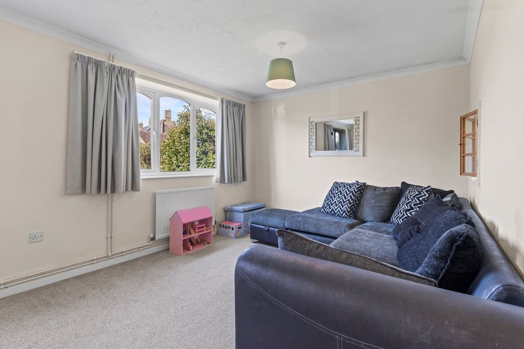 Property photo 2 of 22