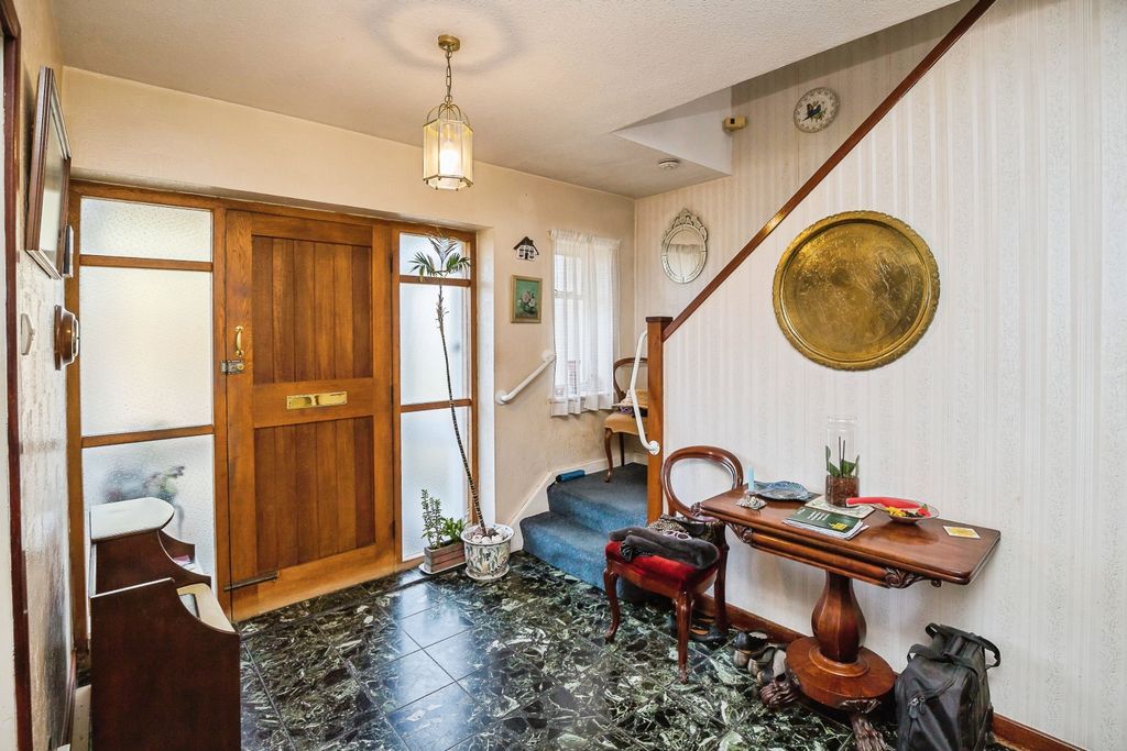 Property photo 3 of 18 Img_7456