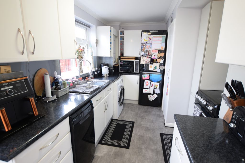Additional image 5 of 4 bed end terrace house for saleCoast Road, Pevensey Bay BN24