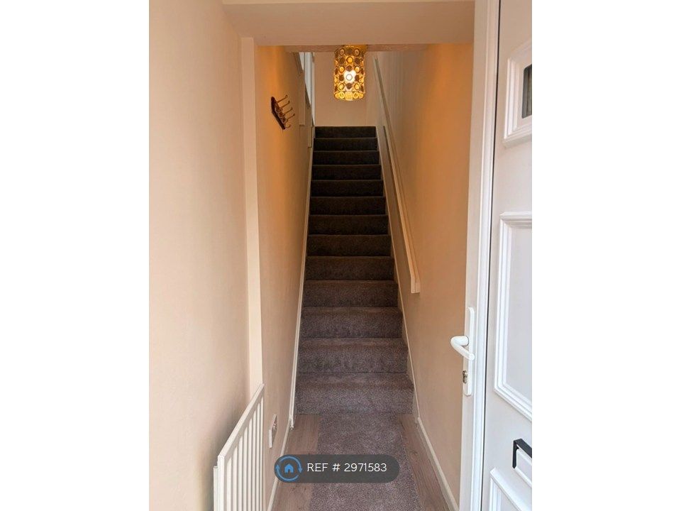 Property photo 3 of 35