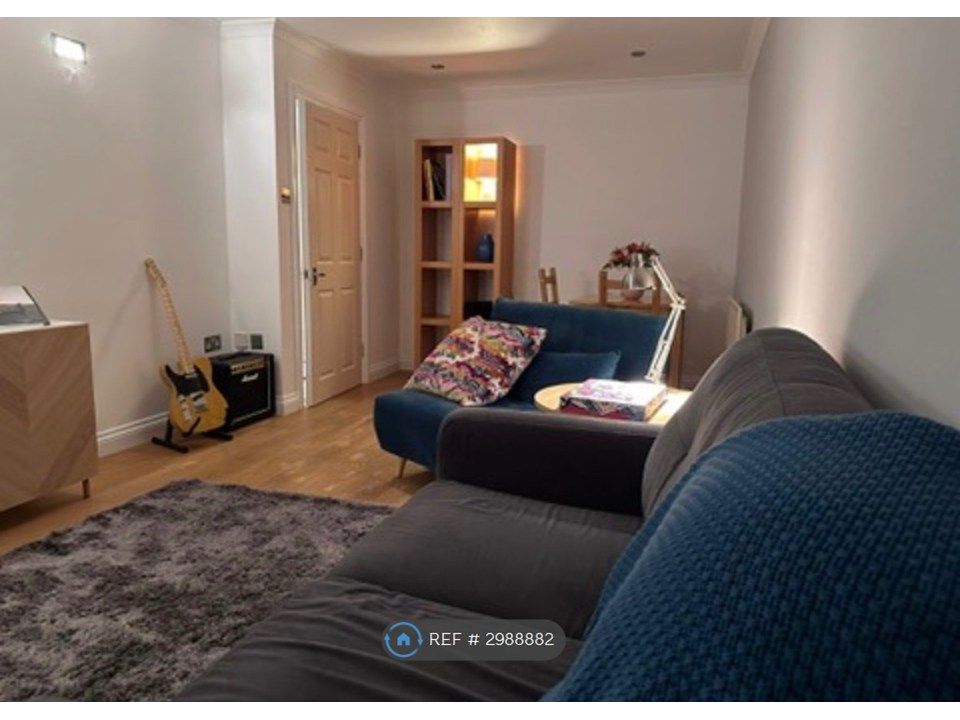 Property photo 1 of 2