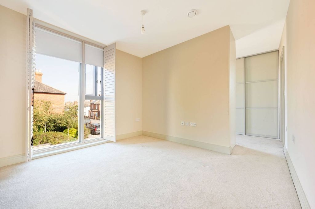 Property photo 3 of 22