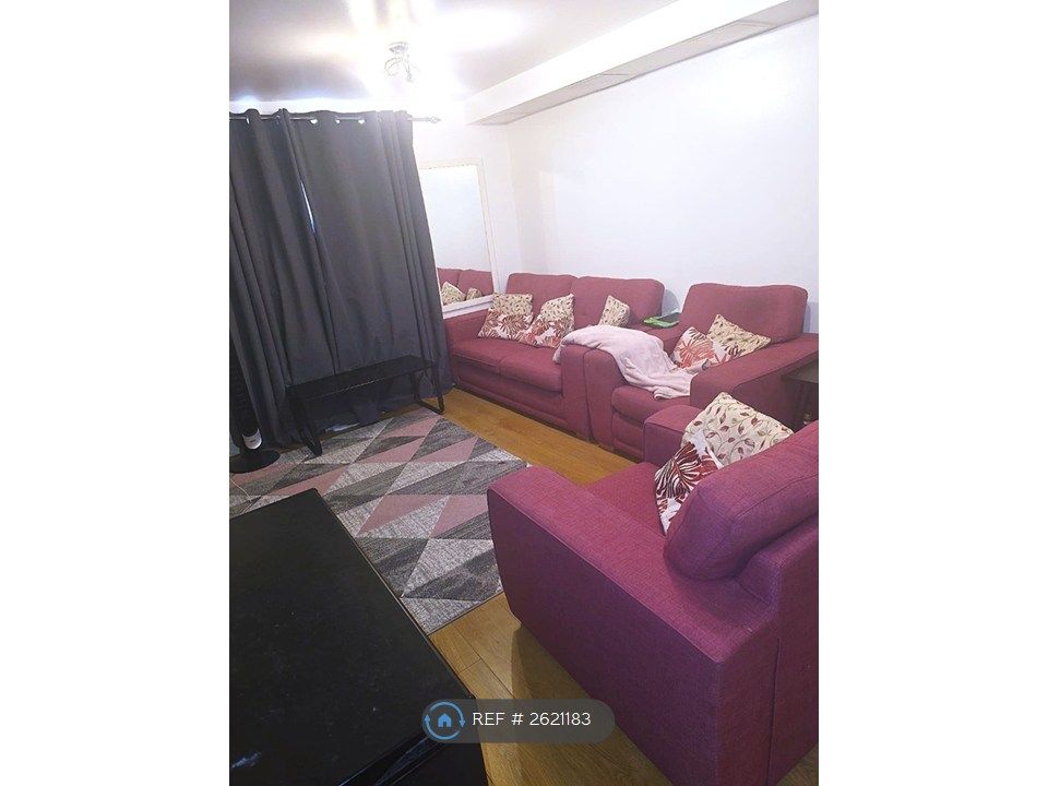 Property photo 3 of 12 Living Room
