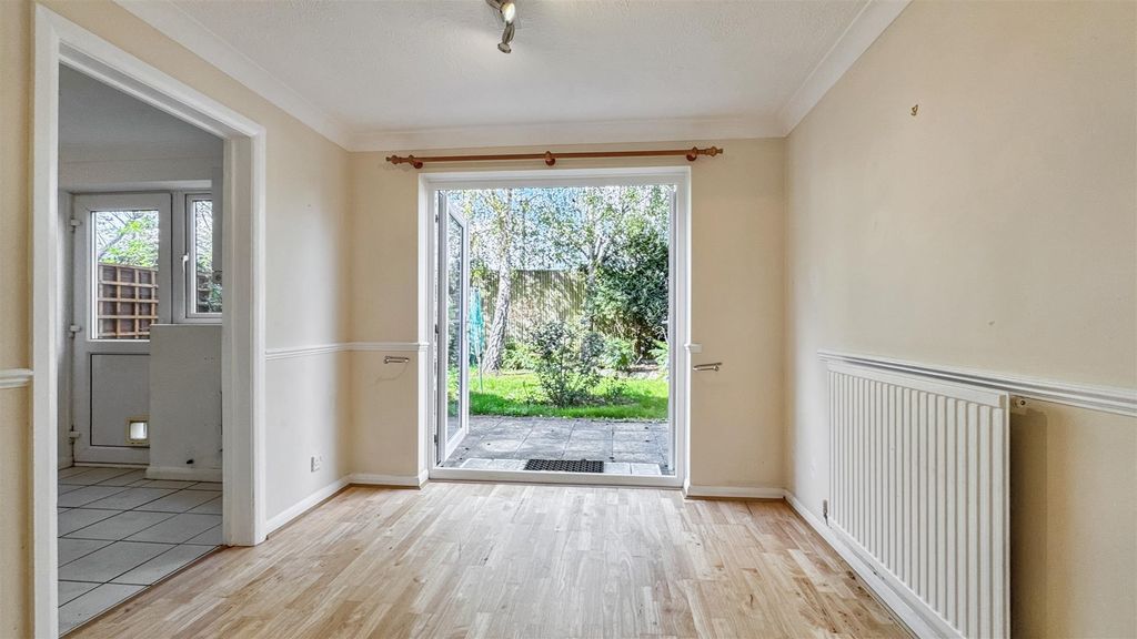 Property photo 2 of 10 Dining Room