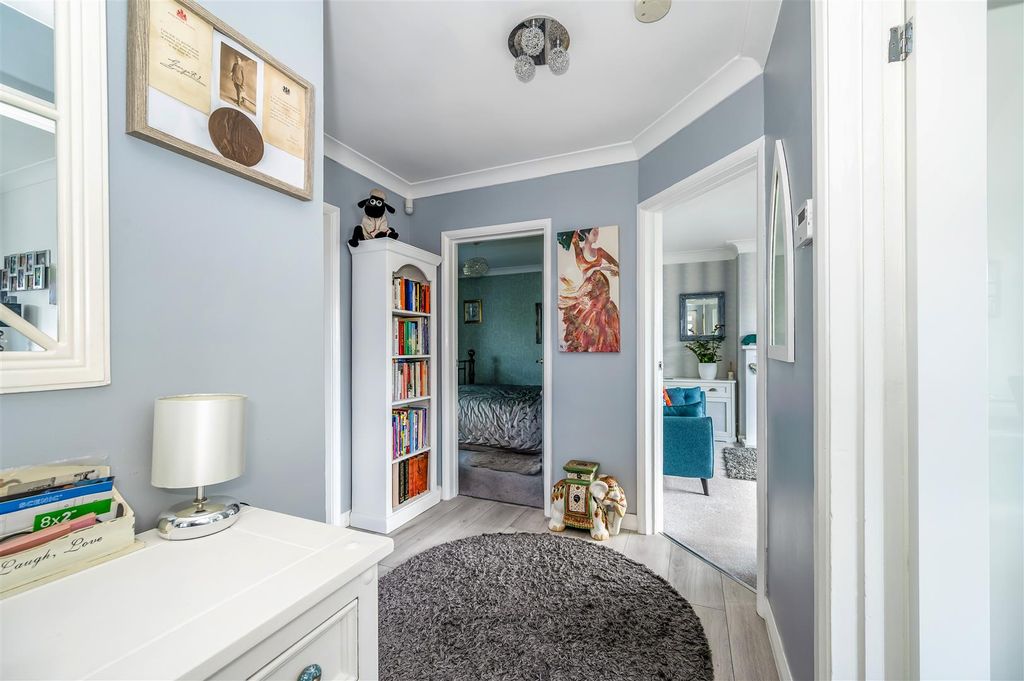 Property photo 3 of 22 Ph15_6479132.Jpg