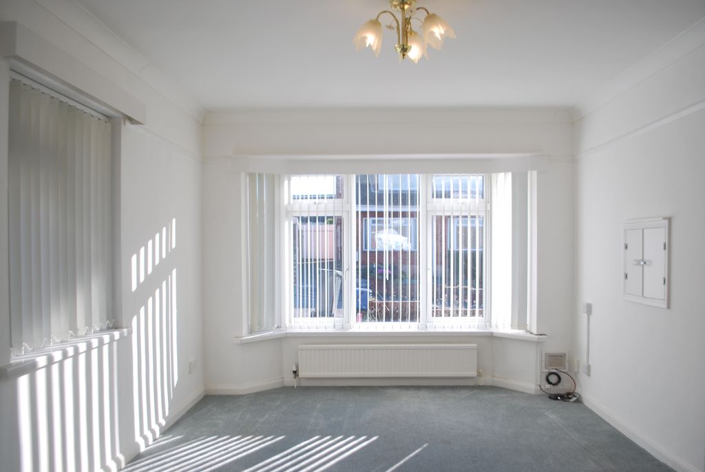 Property photo 2 of 9 Lounge