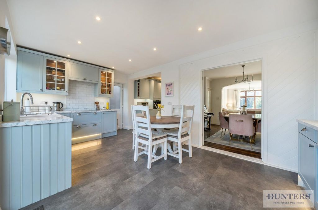 Property photo 3 of 31 015908c6-93Fe-484c-A2A5-2Dfd66Cf45A5.Jpg