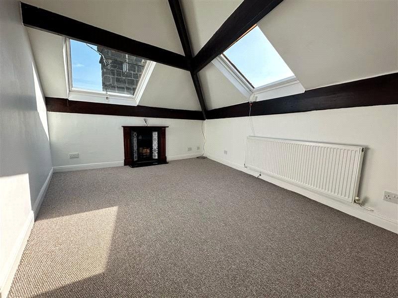 Property photo 2 of 7 Picture No. 30