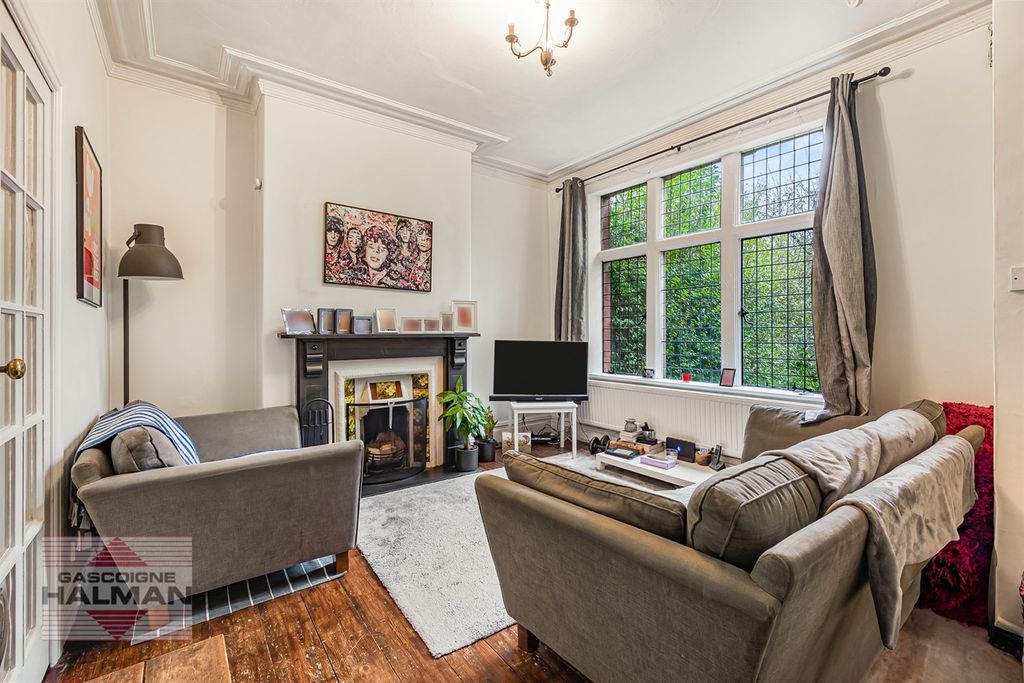 Property photo 2 of 16 Living Room