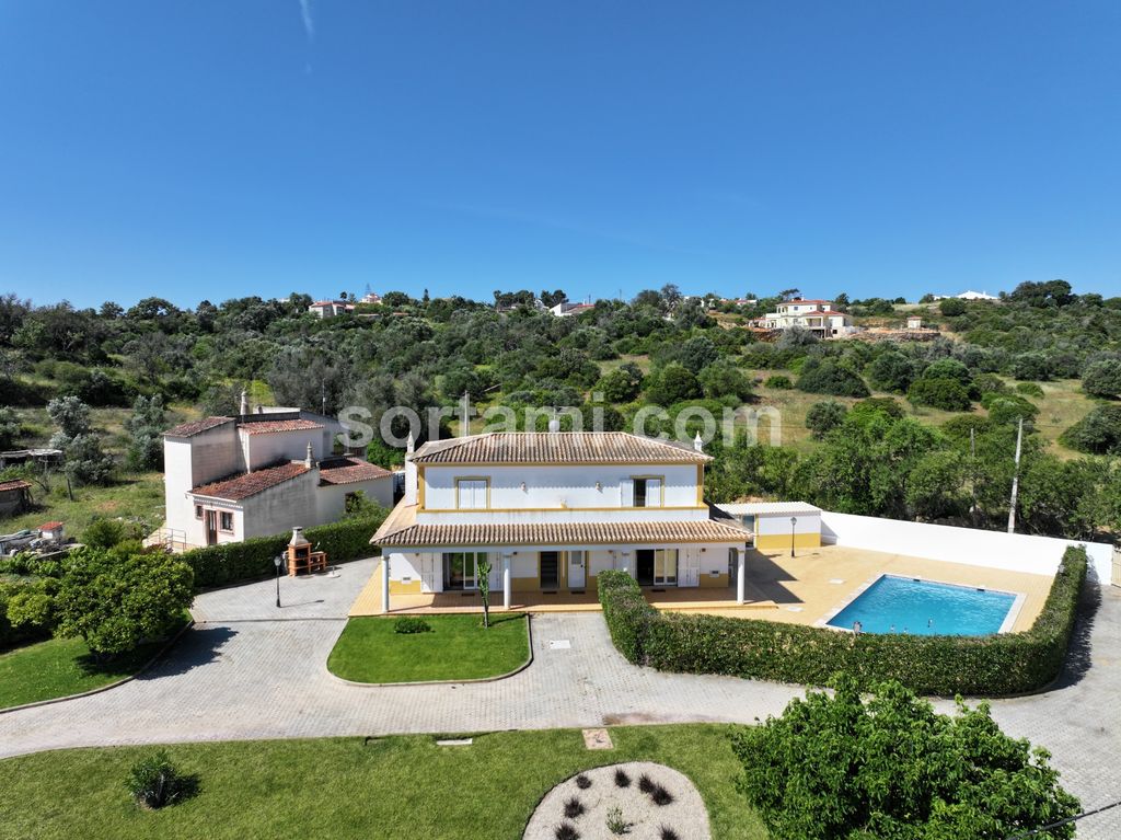 Property photo 1 of 40