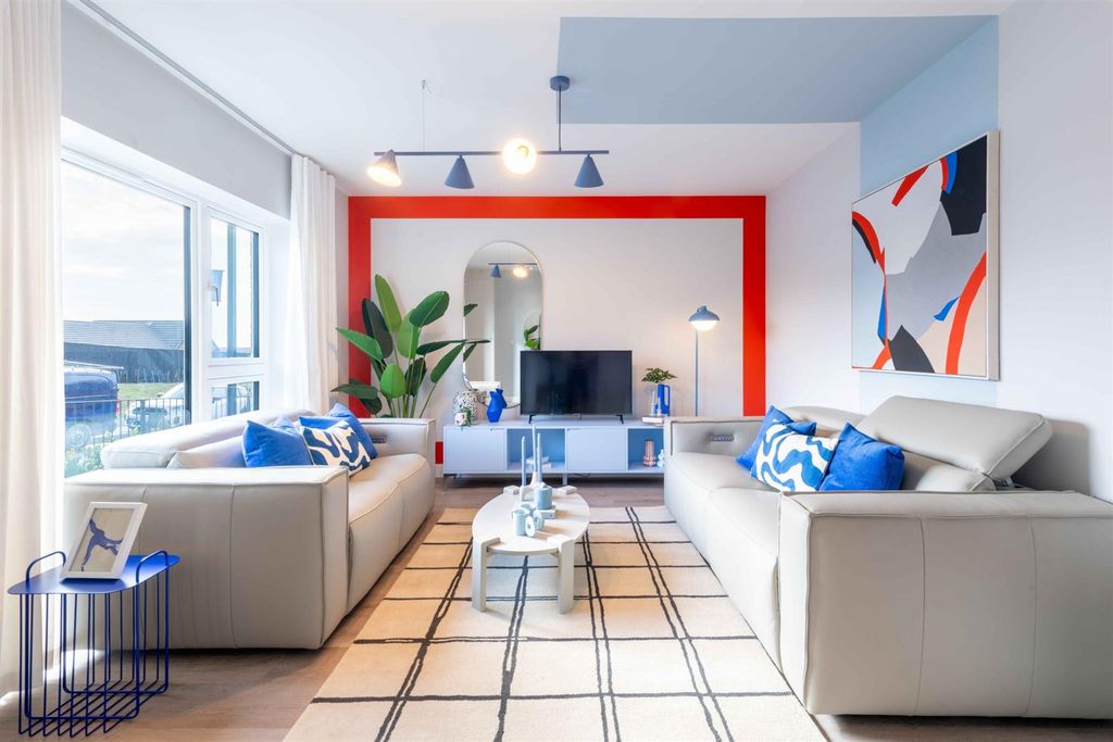 Property photo 2 of 19