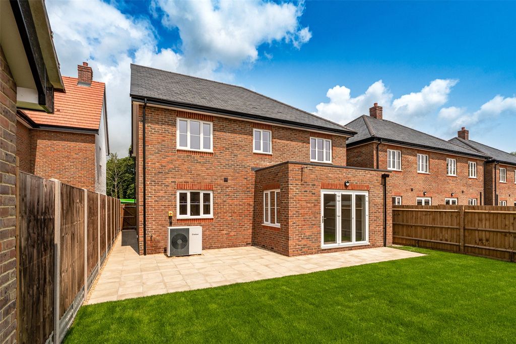 Property photo 2 of 13 Picture No. 03