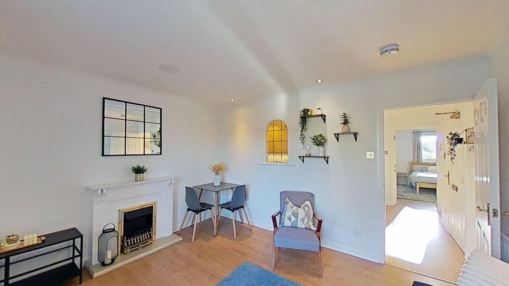 Property photo 2 of 17 Photo 2