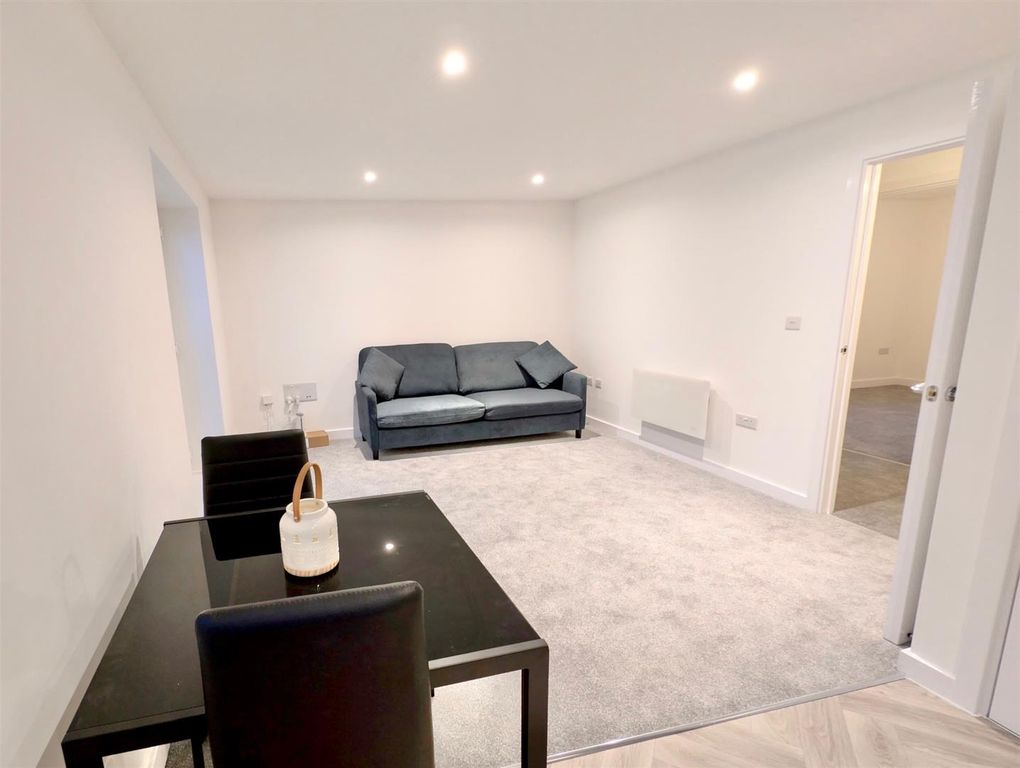 Property photo 1 of 12 Lounge Diner.Jpg