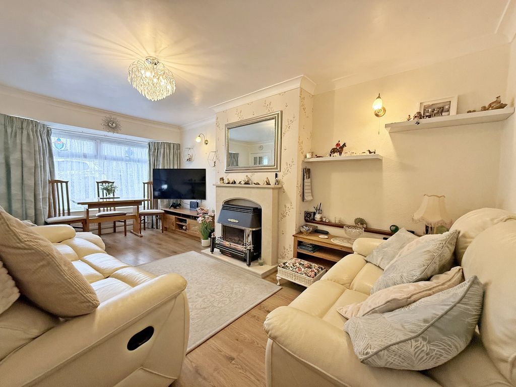 Property photo 3 of 19 Lounge-Diner