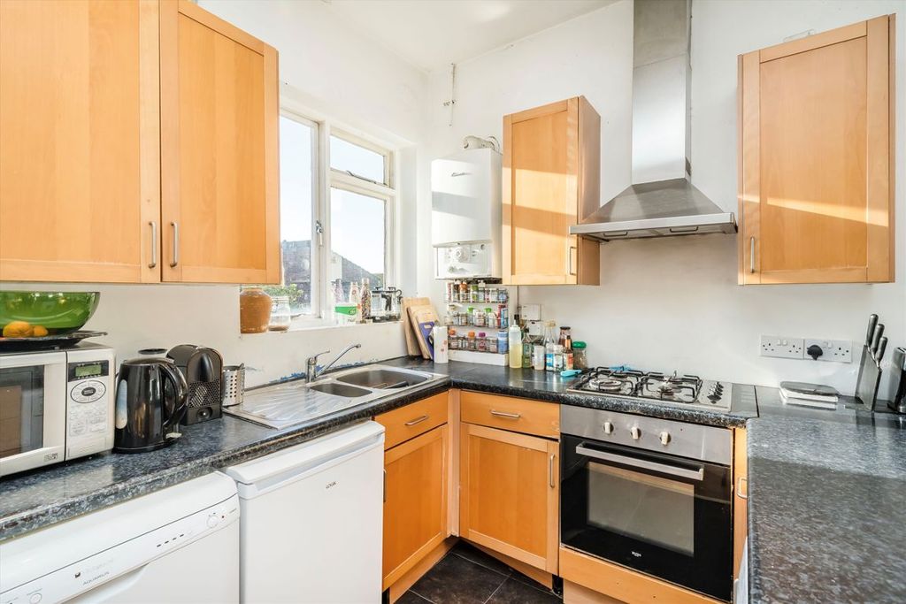 Property photo 3 of 7