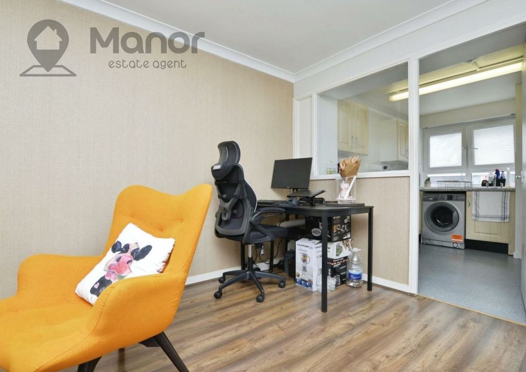 Property photo 3 of 9 Living Room