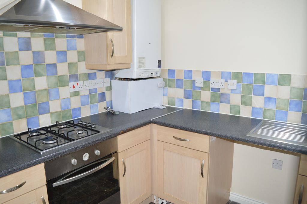 Property photo 2 of 8