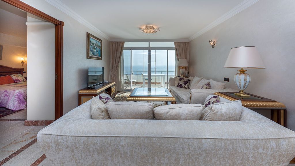 Property photo 3 of 16 75418 Small-4.Jpg