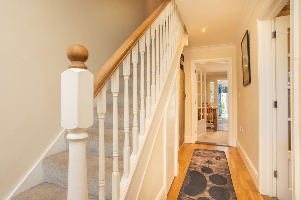 Property photo 2 of 29