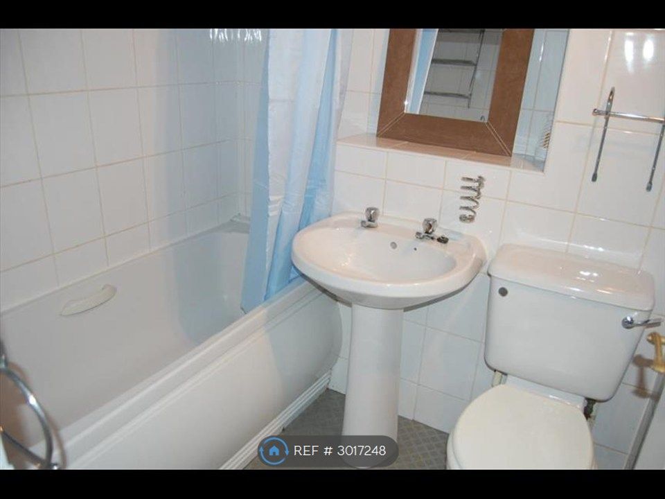 Property photo 2 of 5 Bathroom