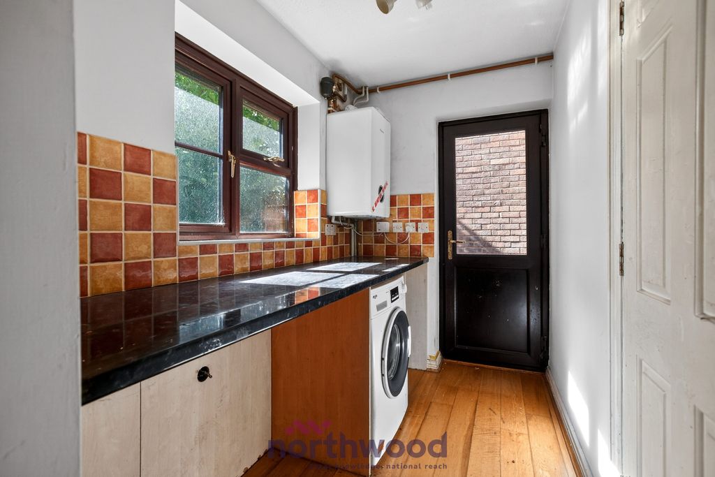 Property photo 3 of 26