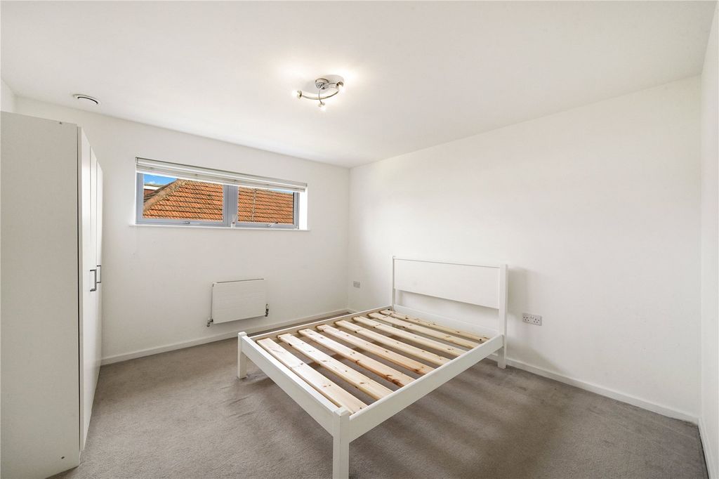 Property photo 3 of 16 Picture No. 22