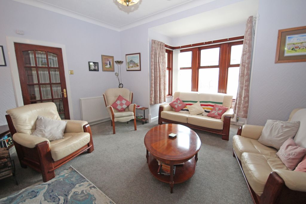 Property photo 3 of 27