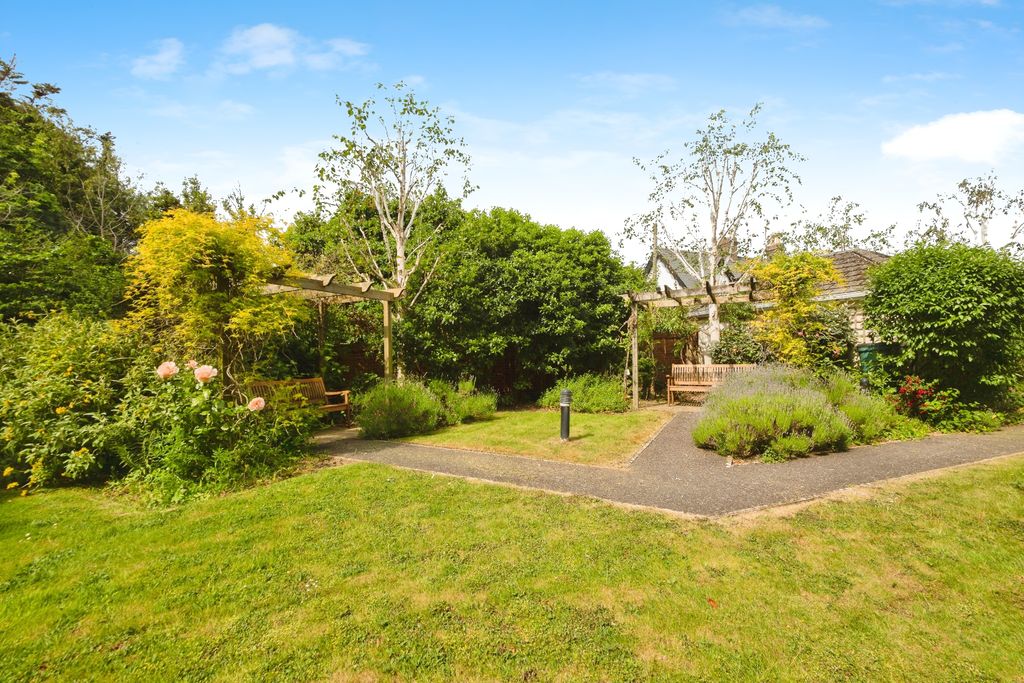 Property photo 2 of 10 General View