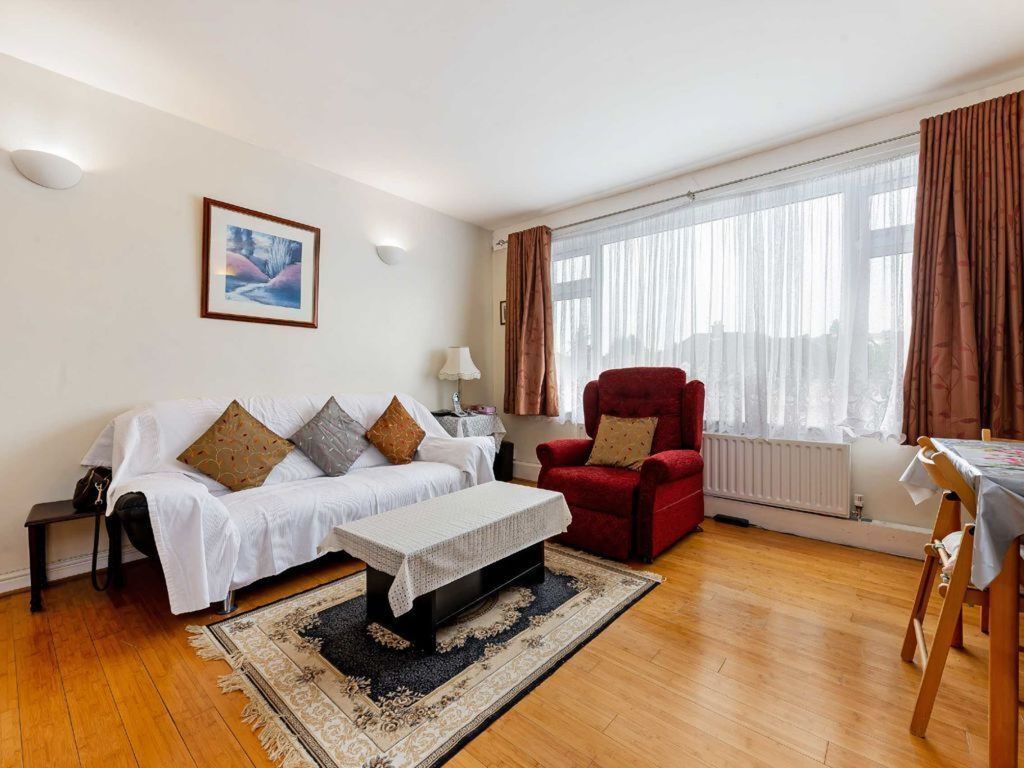 Property photo 3 of 6