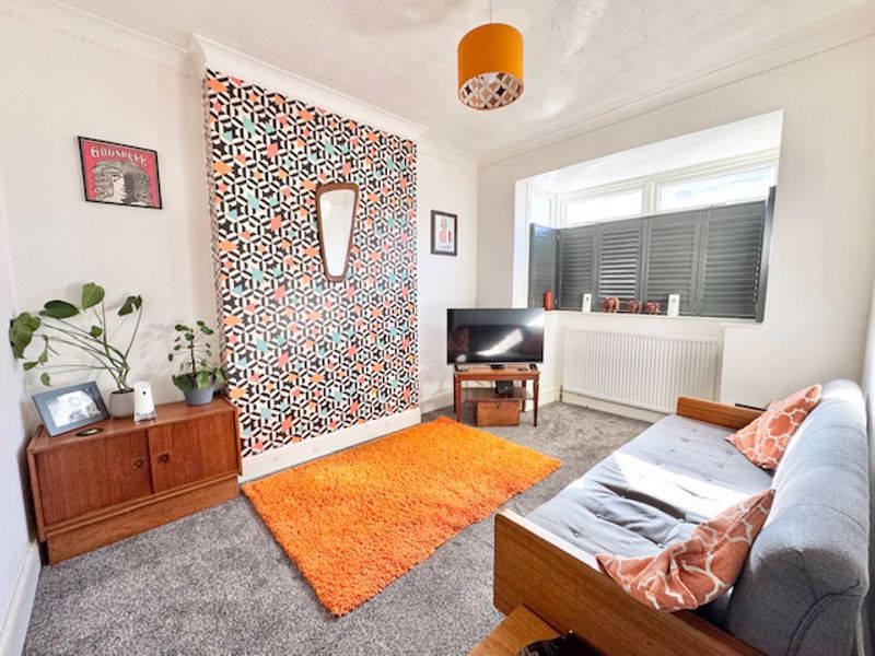 Property photo 2 of 13 Lounge