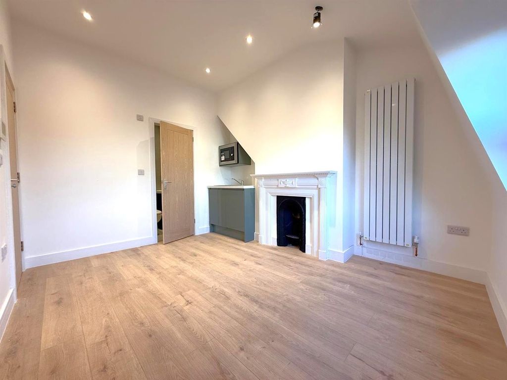 Property photo 2 of 15 Studio.Jpg