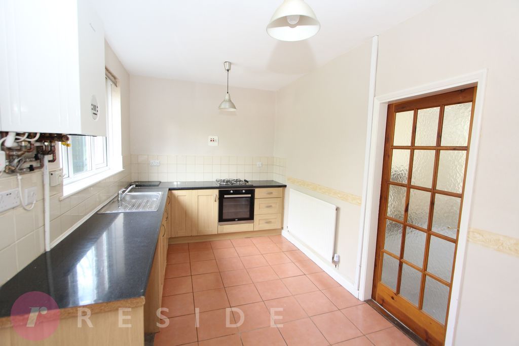 Property photo 2 of 9 Dining Kitchen