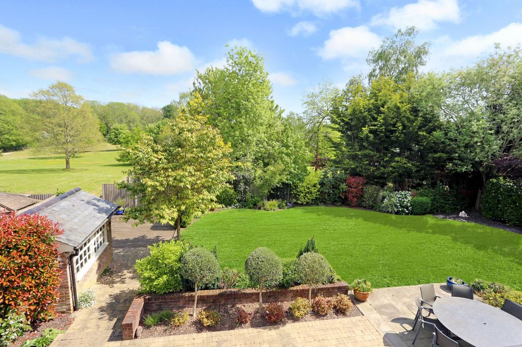 Property photo 3 of 23