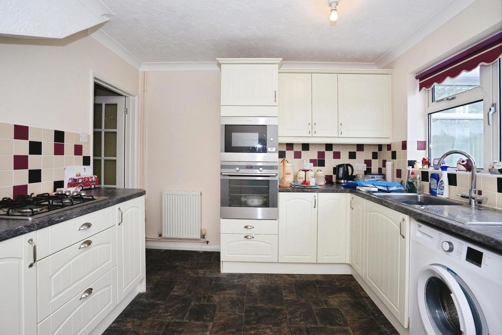 Property photo 3 of 19 Pbox-Img.Jpg