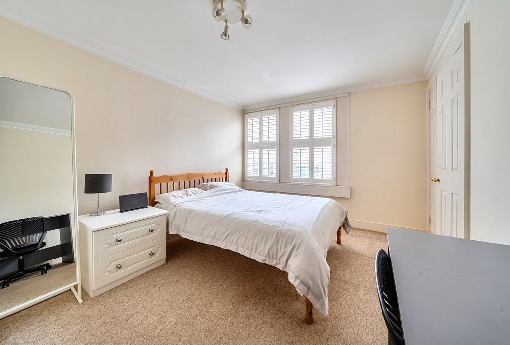 Property photo 3 of 10 Bedroom One