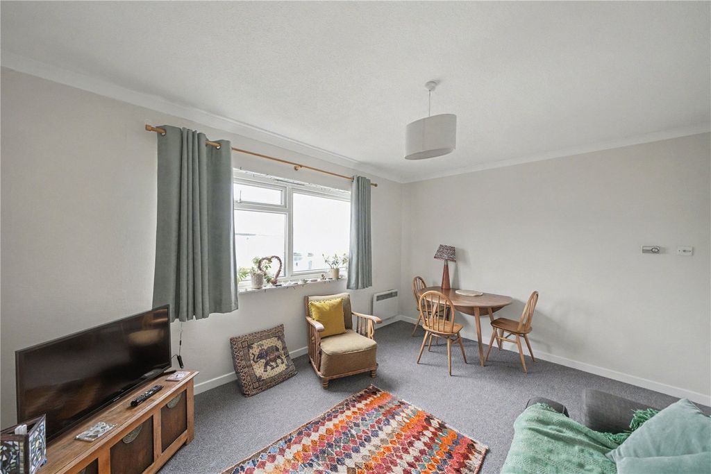 Property photo 2 of 11 Picture No. 02