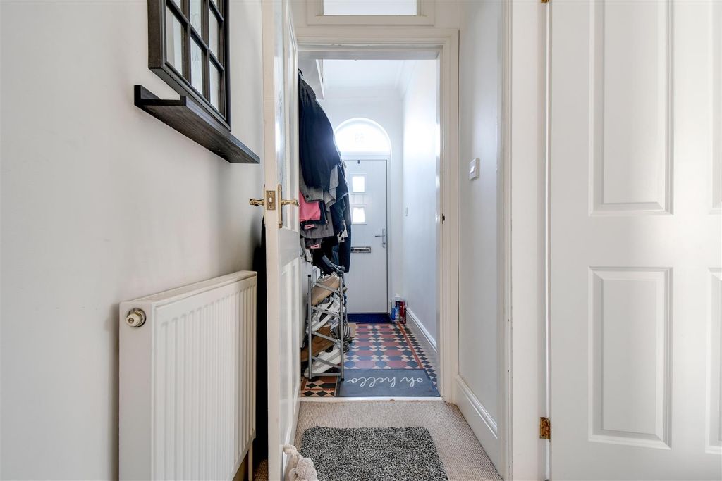 Property photo 3 of 24 Entrance Hallway