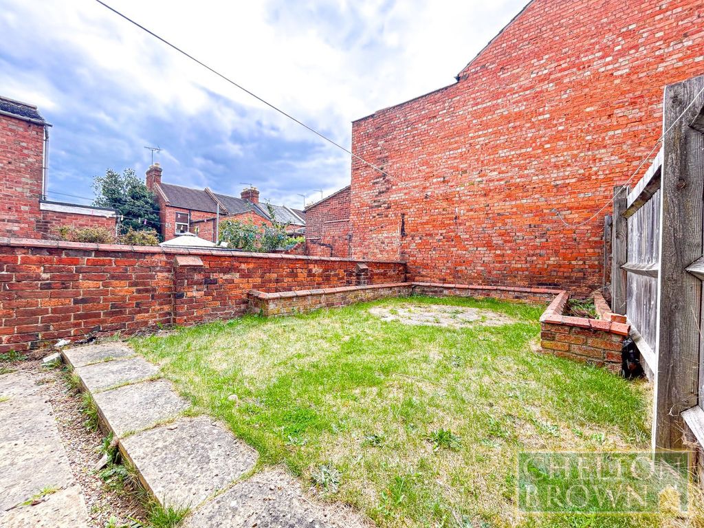 Property photo 2 of 26 Rear Garden