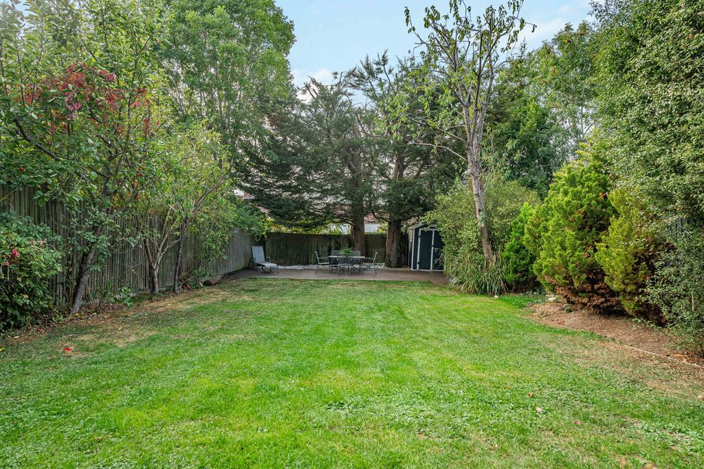 Property photo 2 of 16 Photograph 2