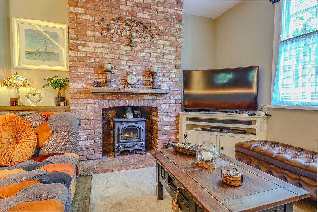 Property photo 1 of 23