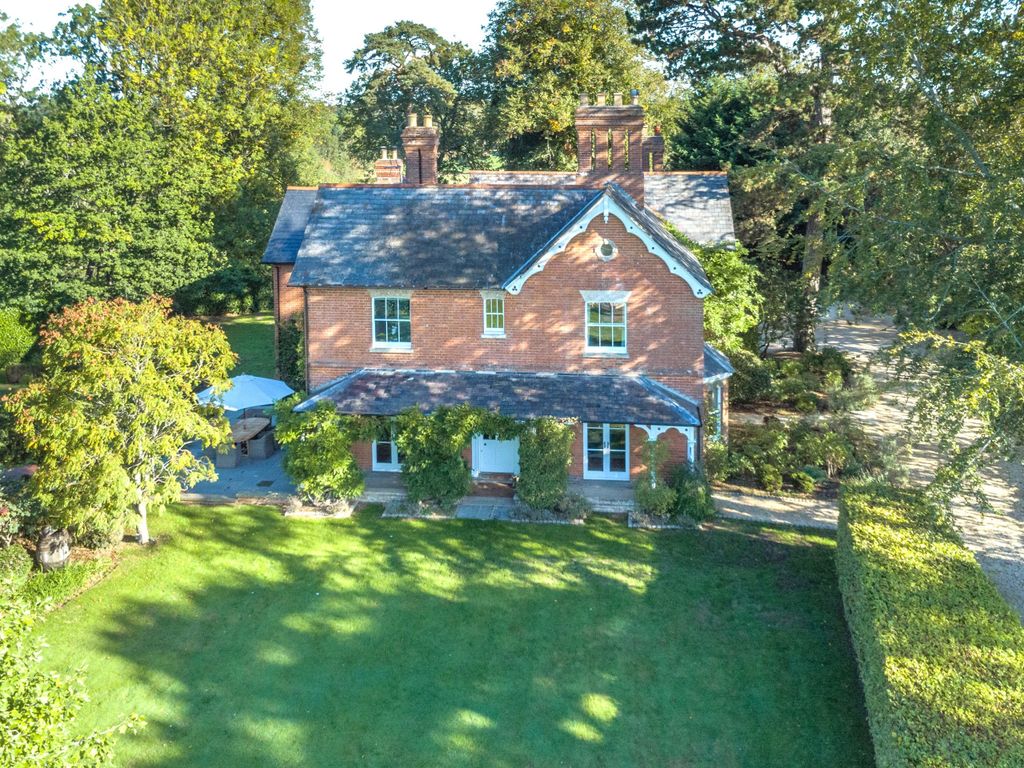 Property photo 2 of 37 Picture No. 40