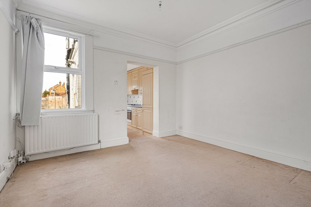 Property photo 3 of 9 Dining Room