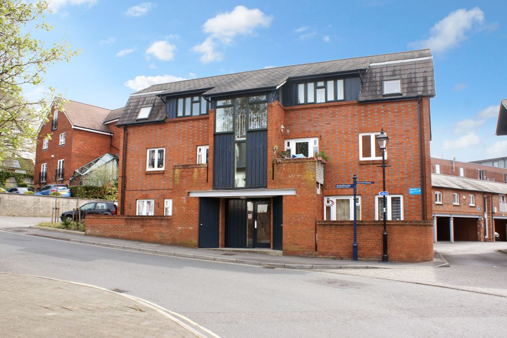 Property photo 1 of 6 Front External