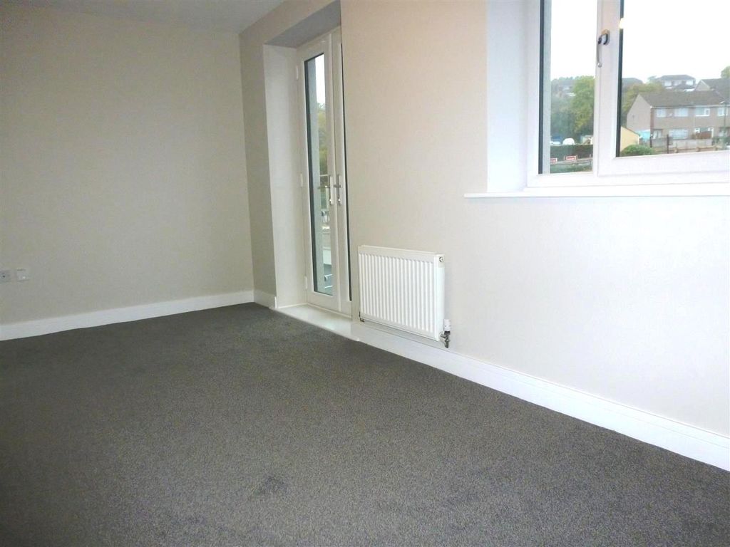 Property photo 3 of 5 Bedroom 1