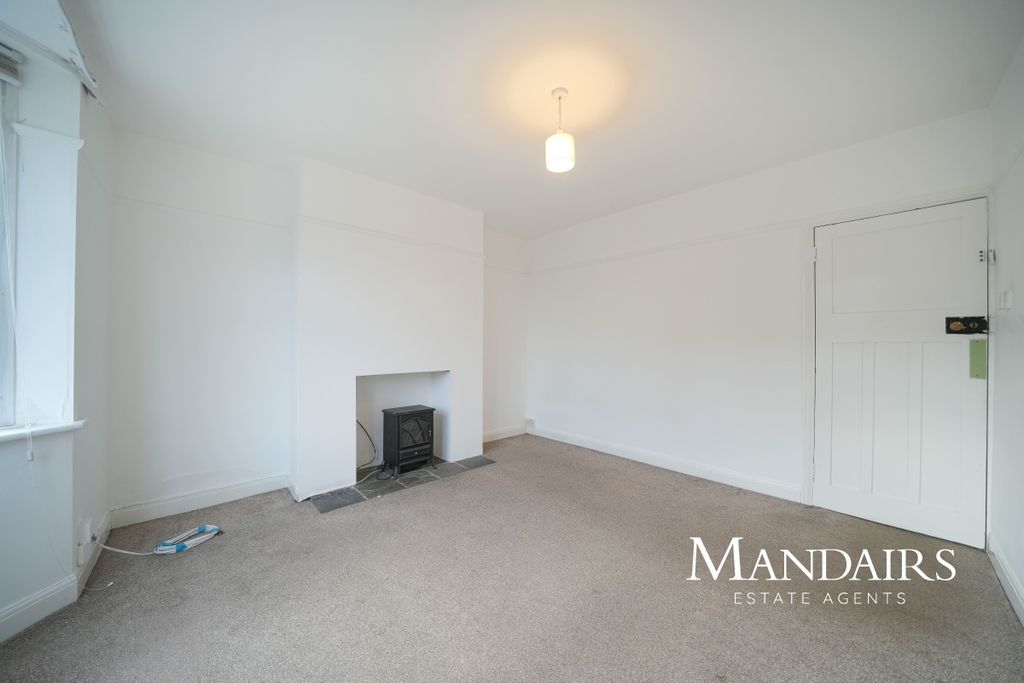 Property photo 2 of 24