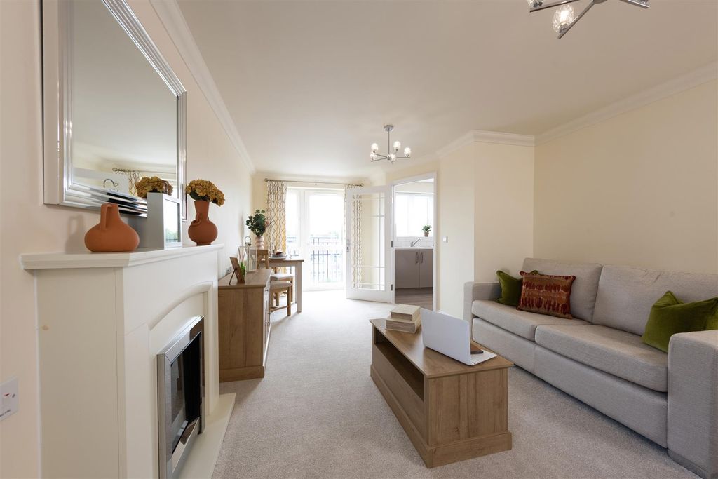 Additional image 5 of 1 bed property for saleColebrooke Lodge, Prices Lane, Reigate RH2