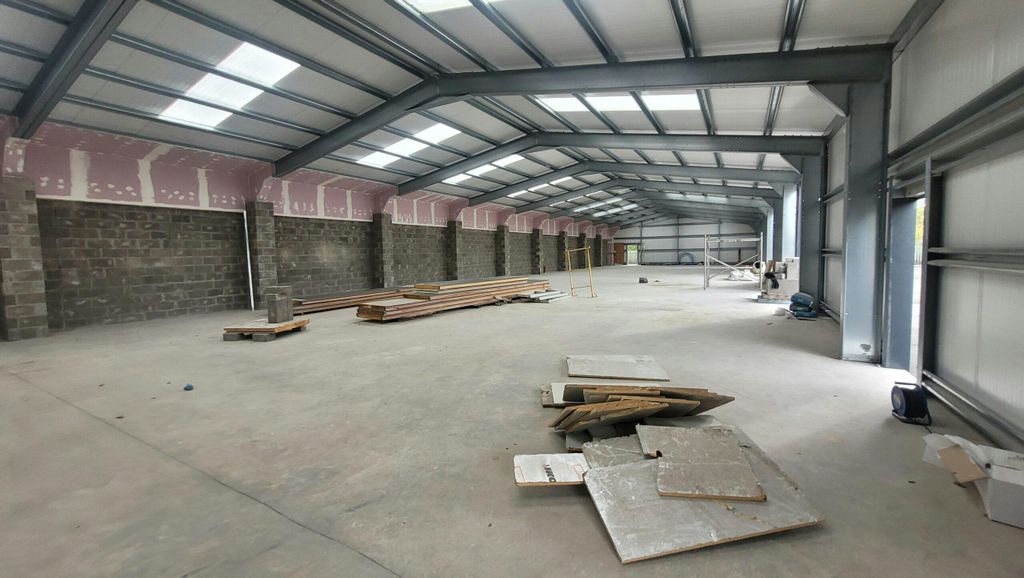 Property photo 2 of 8 Image 4