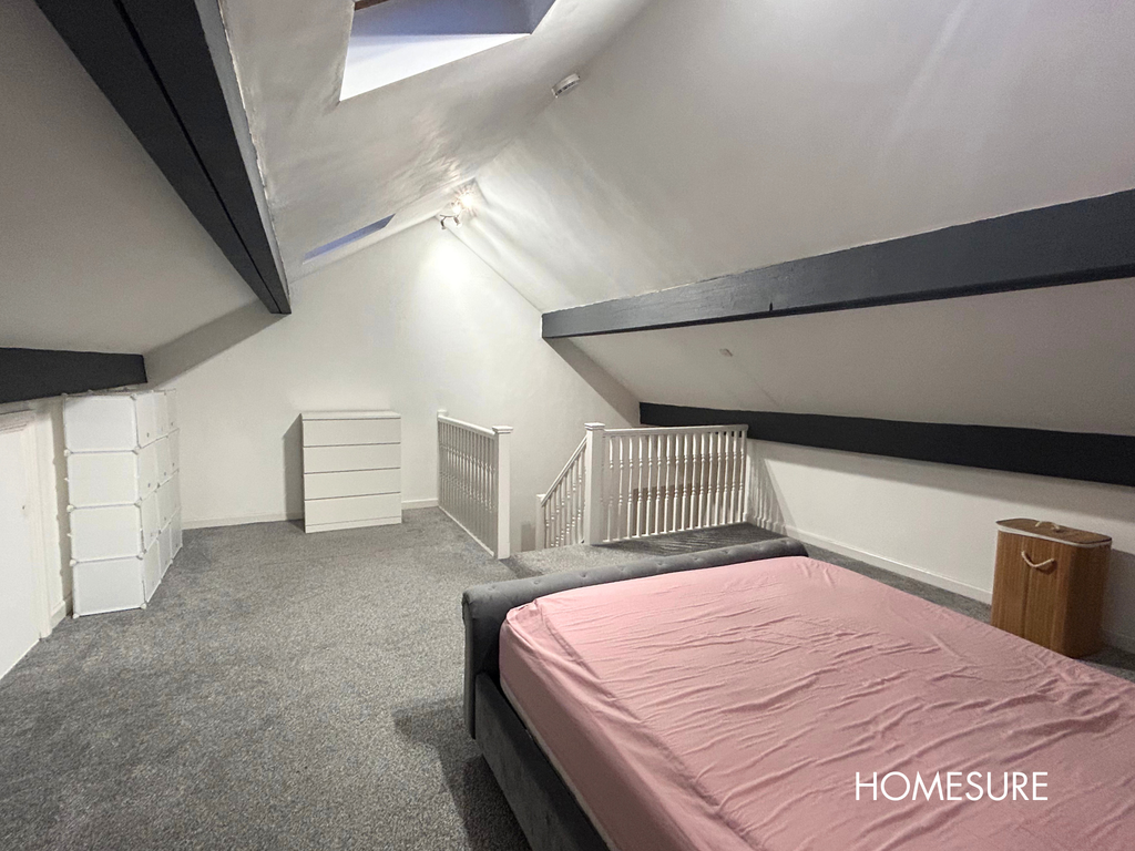 Property photo 3 of 9 Bedroom 1